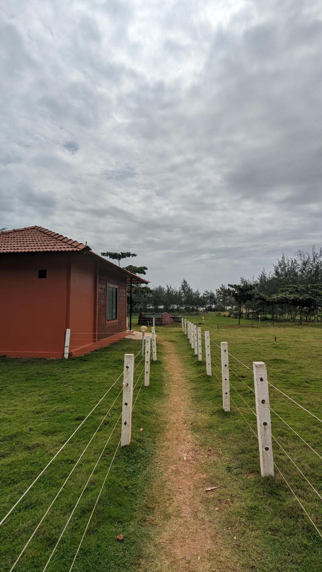 5 Mile Beach Resort Kumta Exterior foto